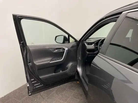 TOYOTA RAV4 V - voiture d'occasion - Photo 19