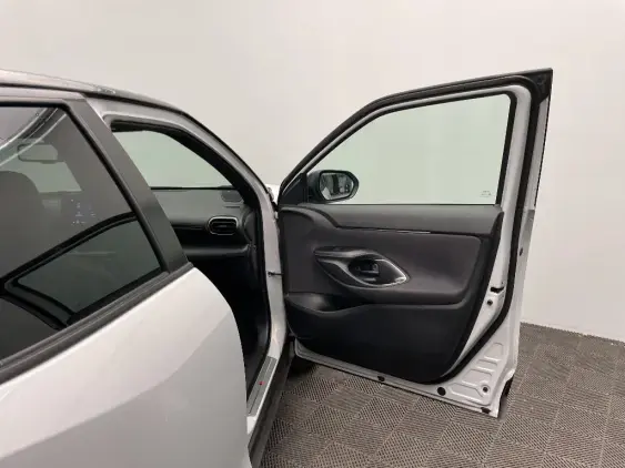 TOYOTA YARIS CROSS I - voiture d'occasion - Photo 20