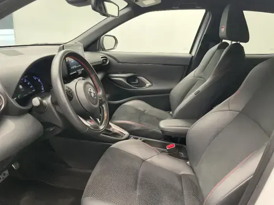 TOYOTA YARIS CROSS I - voiture d'occasion - Photo 18
