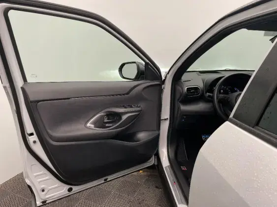 TOYOTA YARIS CROSS I - voiture d'occasion - Photo 19