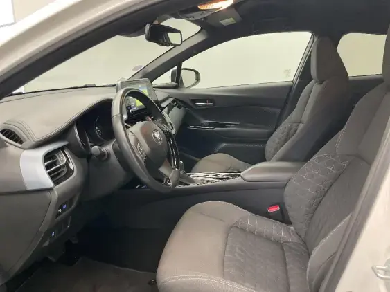 TOYOTA C-HR - voiture d'occasion - Photo 18