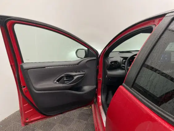 TOYOTA YARIS IV - voiture d'occasion - Photo 19