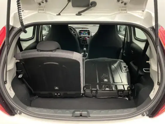 TOYOTA AYGO II - voiture d'occasion - Photo 16
