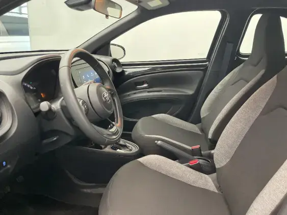 TOYOTA AYGO X - voiture d'occasion - Photo 18