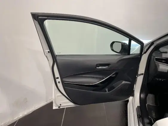 TOYOTA COROLLA TOURING SPT X - voiture d'occasion - Photo 19