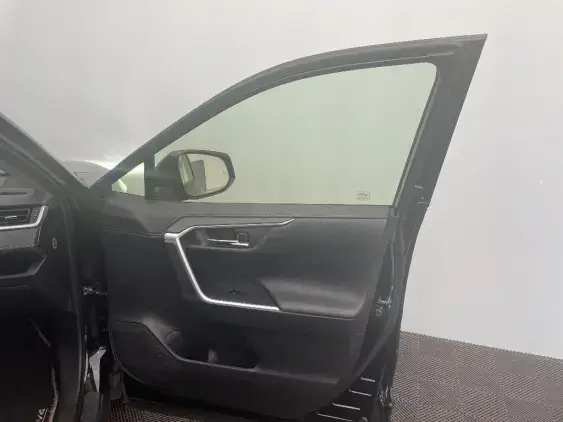 TOYOTA RAV4 V - voiture d'occasion - Photo 20