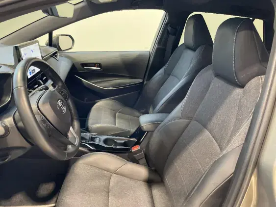 TOYOTA COROLLA TOURING SPT X - voiture d'occasion - Photo 18