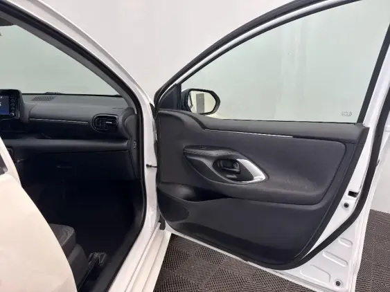 TOYOTA YARIS IV - voiture d'occasion - Photo 20