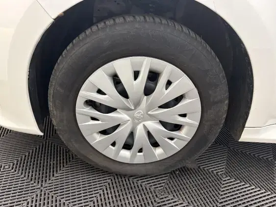 TOYOTA YARIS IV - voiture d'occasion - Photo 23