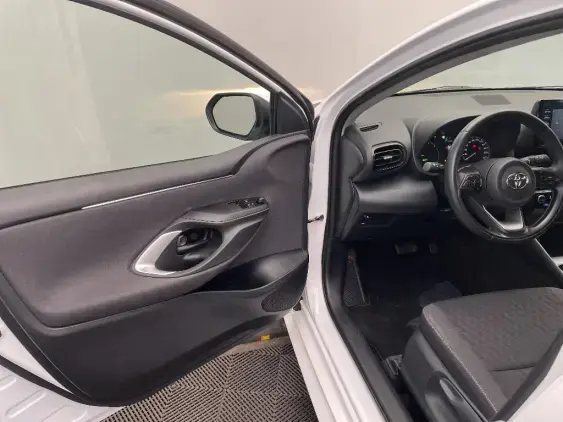 TOYOTA YARIS IV - voiture d'occasion - Photo 19