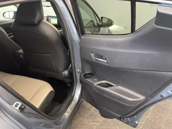 TOYOTA C-HR - voiture d'occasion - Photo 20