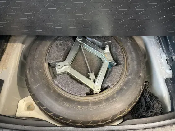 TOYOTA RAV4 V - voiture d'occasion - Photo 17