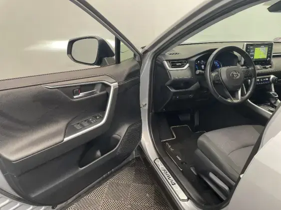 TOYOTA RAV4 V - voiture d'occasion - Photo 19