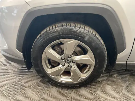 TOYOTA RAV4 V - voiture d'occasion - Photo 23