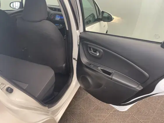 TOYOTA YARIS III - voiture d'occasion - Photo 20