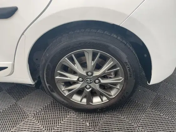 TOYOTA YARIS III - voiture d'occasion - Photo 24