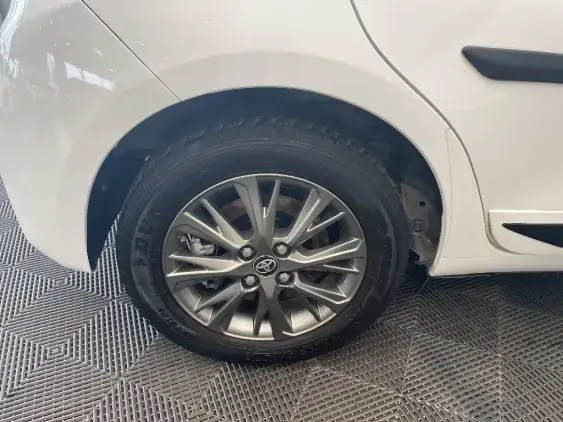 TOYOTA YARIS III - voiture d'occasion - Photo 25