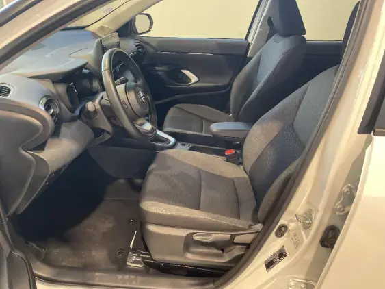 TOYOTA YARIS CROSS I - voiture d'occasion - Photo 18