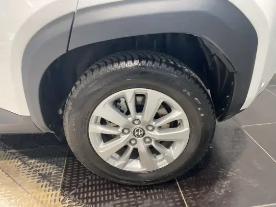 TOYOTA YARIS CROSS I - voiture d'occasion - Photo 24