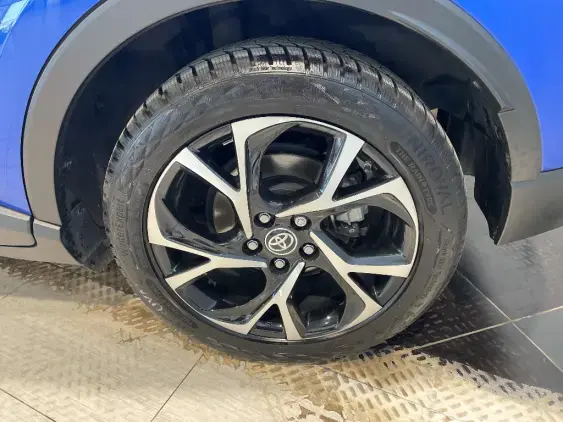 TOYOTA C-HR - voiture d'occasion - Photo 24