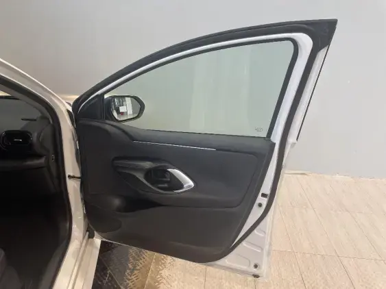 TOYOTA YARIS IV - voiture d'occasion - Photo 20