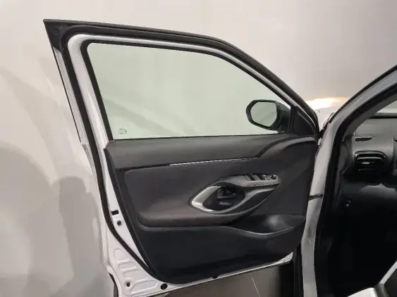 TOYOTA YARIS CROSS I - voiture d'occasion - Photo 19