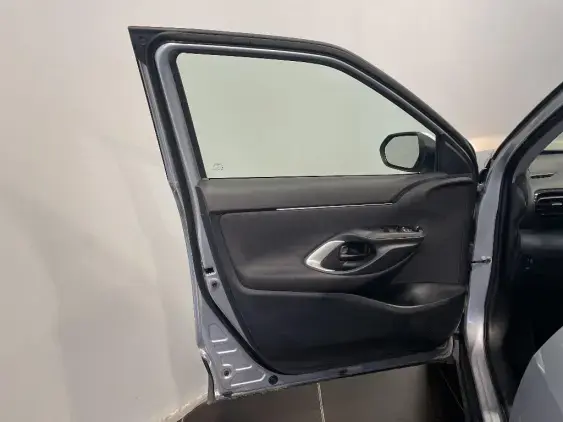 TOYOTA YARIS CROSS I - voiture d'occasion - Photo 19