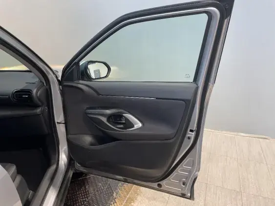 TOYOTA YARIS CROSS I - voiture d'occasion - Photo 20