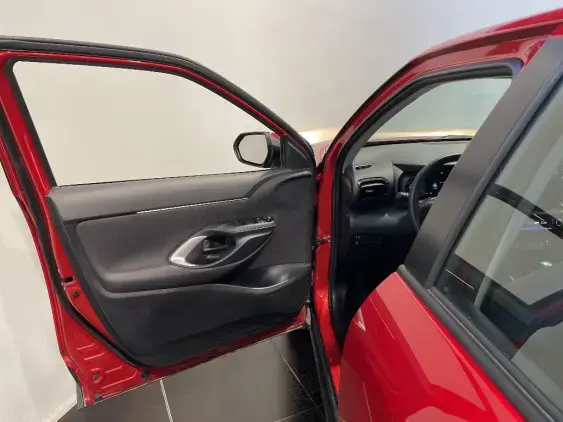 TOYOTA YARIS CROSS I - voiture d'occasion - Photo 19