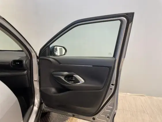 TOYOTA YARIS CROSS I - voiture d'occasion - Photo 20