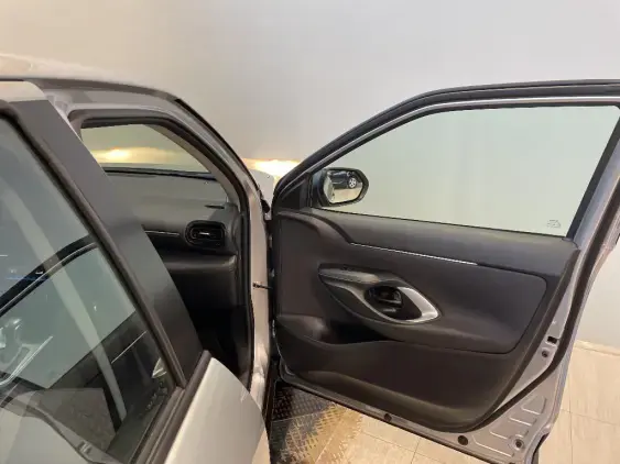 TOYOTA YARIS CROSS I - voiture d'occasion - Photo 20