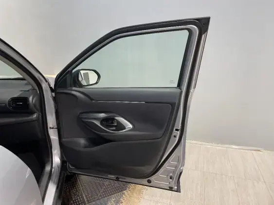 TOYOTA YARIS CROSS I - voiture d'occasion - Photo 20