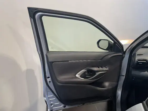 TOYOTA YARIS CROSS I - voiture d'occasion - Photo 19