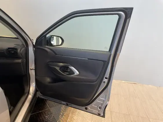 TOYOTA YARIS CROSS I - voiture d'occasion - Photo 20