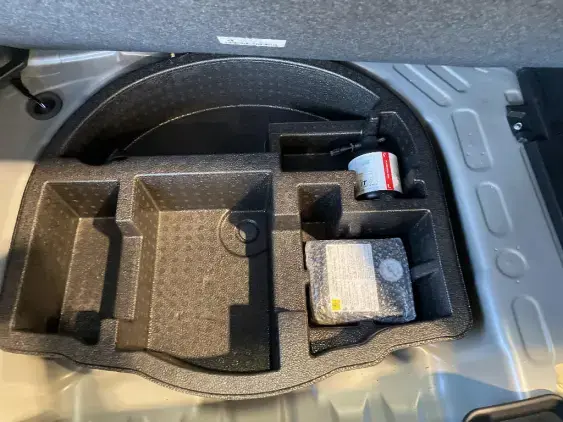 TOYOTA YARIS CROSS I - voiture d'occasion - Photo 17