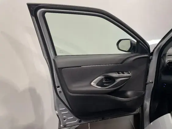 TOYOTA YARIS CROSS I - voiture d'occasion - Photo 19