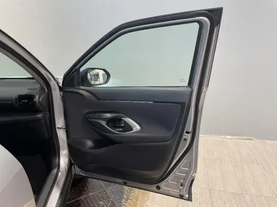 TOYOTA YARIS CROSS I - voiture d'occasion - Photo 20