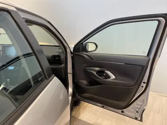 TOYOTA YARIS CROSS I - voiture d'occasion - Photo 20