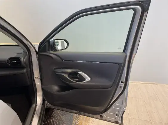 TOYOTA YARIS CROSS I - voiture d'occasion - Photo 20