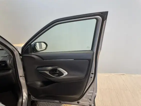 TOYOTA YARIS CROSS I - voiture d'occasion - Photo 20