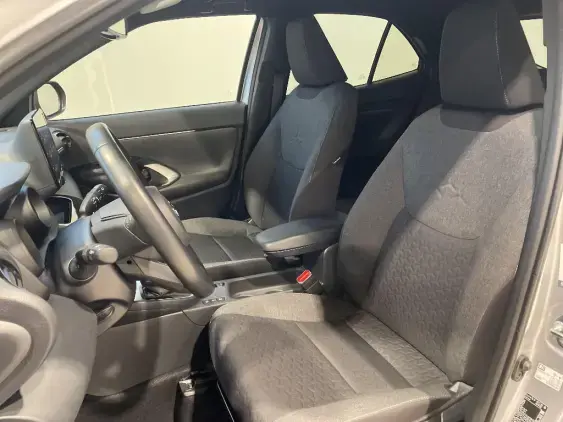 TOYOTA YARIS CROSS I - voiture d'occasion - Photo 18