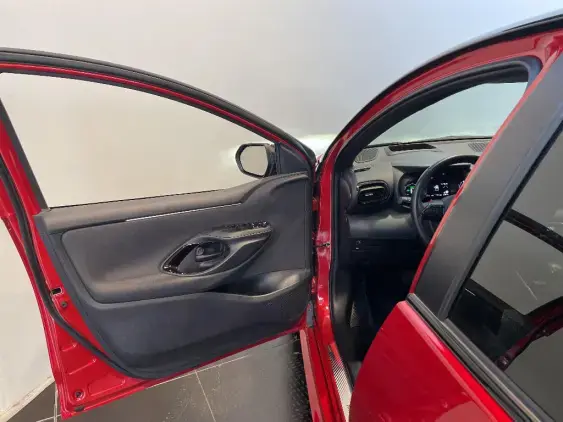 TOYOTA YARIS IV - voiture d'occasion - Photo 19