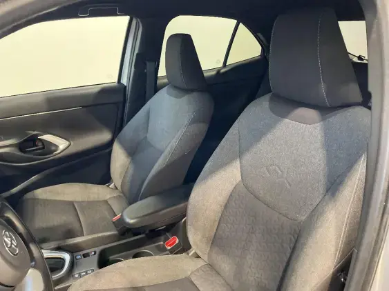 TOYOTA YARIS CROSS I - voiture d'occasion - Photo 18