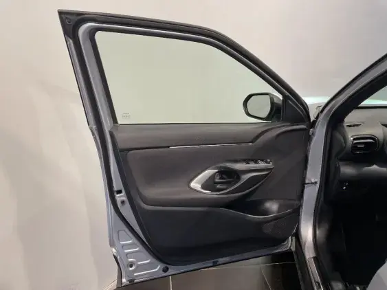 TOYOTA YARIS CROSS I - voiture d'occasion - Photo 19