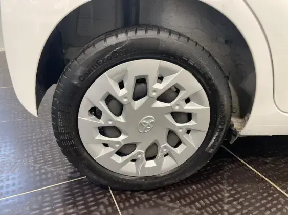 TOYOTA AYGO II - voiture d'occasion - Photo 25