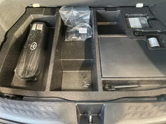 TOYOTA C-HR - voiture d'occasion - Photo 17