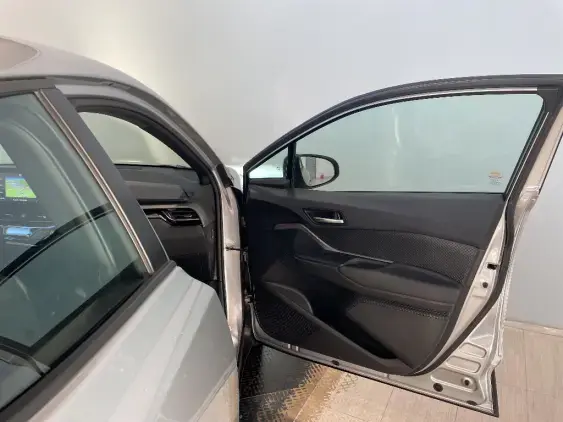 TOYOTA C-HR - voiture d'occasion - Photo 20