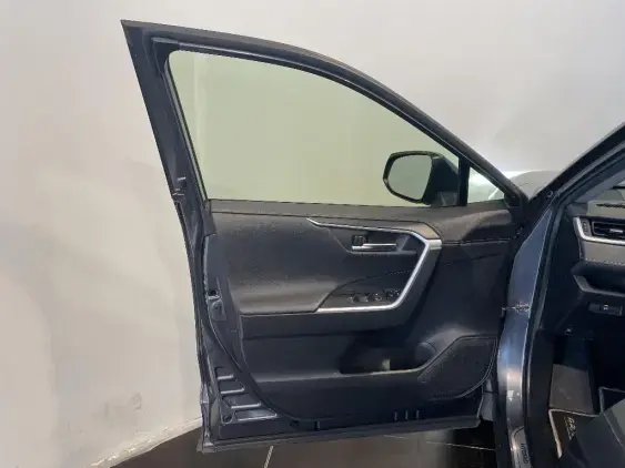 TOYOTA RAV4 V - voiture d'occasion - Photo 19