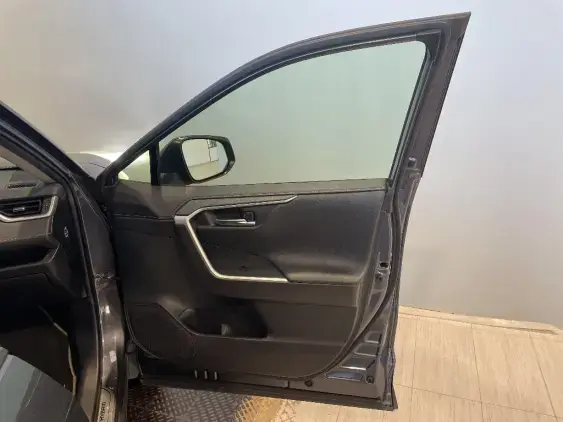 TOYOTA RAV4 V - voiture d'occasion - Photo 20