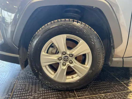 TOYOTA RAV4 V - voiture d'occasion - Photo 23